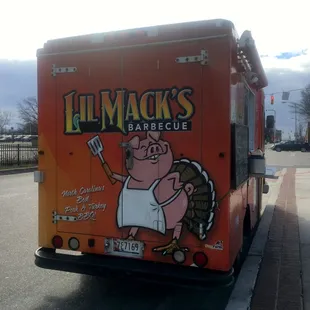 Lil Mack's Barbecue (food truck)