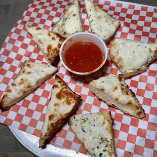 Garlic cheese bread