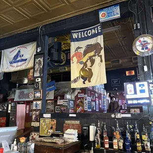 he bar