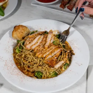 ramen and noodles, food