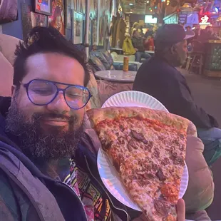 Free pizza from a lady we don&apos;t know