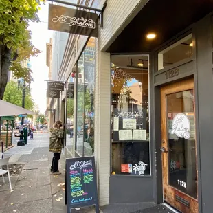 he entrance to a restaurant
