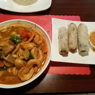 Pad Ped with shrimp and crispy rolls