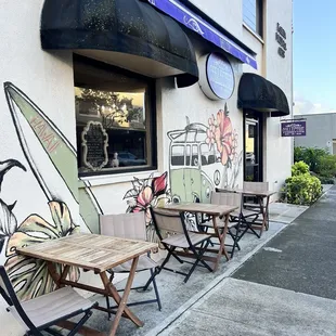 Outside seating for Lilikoi Kitchen