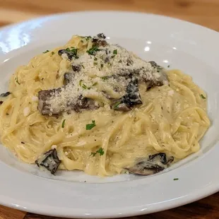 Tagliolini in Alfredo sauce