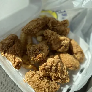 Fried chicken wings