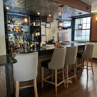 Cute lil bar if sitting at the bar is your thing!
