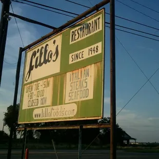 a sign for lillo's restaurant
