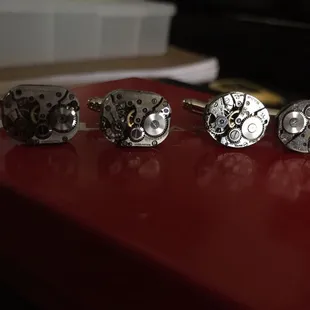 Clock gear cuff links