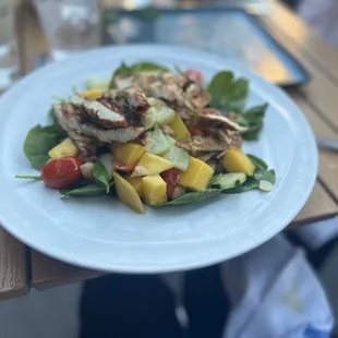 Lilly's Salad with chicken