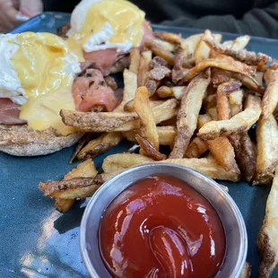 Smoked Salmon Benedict