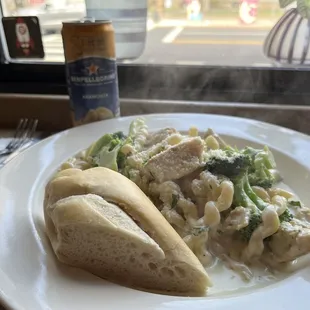 Delicious meal... some fresh Parmesan or sliced slivers of Italian cheeses would take it higher level