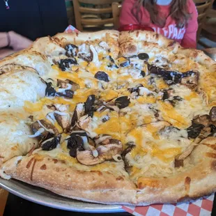 The Gus (Mushroom Pizza)