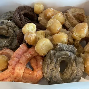 food, dough desserts, donuts