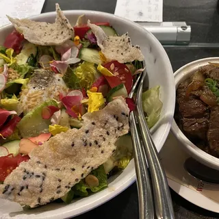 Shaking Filet of Beef Salad*