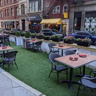 Lily&apos;s pandemic patio 9/2022