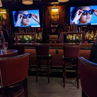 Lily&apos;s Pizza &amp; Bar, and Patio 11/2022