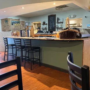 Small second bar area