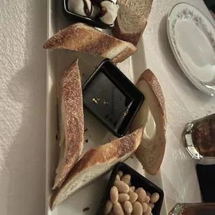 Bread plate- no complaints here