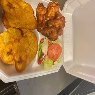 Fried Chicken &amp; Fried Plantain with Lettuce Salad