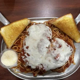DELICIOUS! Chicken Parmesan with garlic bread... comes with soup or salad. 10.99