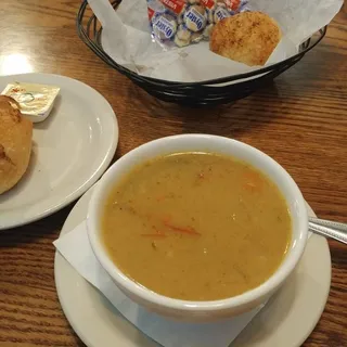 Shoreline Shrimp and Scallop Scampi