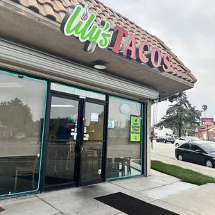 Little Hole on the wall. Must Try!