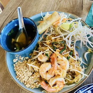 Shrimp Pad Thai Lunch Special