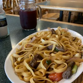 Tallarin Saltado Limeno