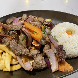 Lomo Saltado