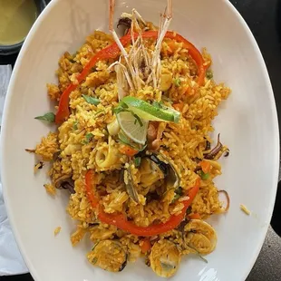 Seafood paella