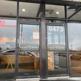 the outside of a restaurant