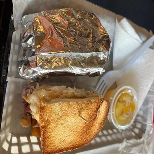 Ruben with fruit cup