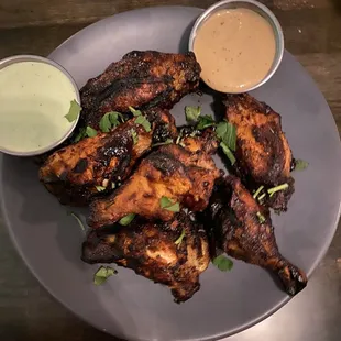 food, fried chicken wings, poultry, bbq wings, chicken wings, fried chicken, bbq chicken, chicken wings and fried chicken, chicken