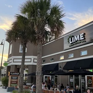 Lime Entryway - cool outdoor eating area