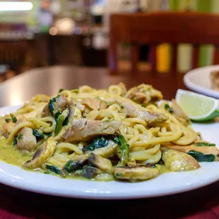 Singaporean curry noodle $10