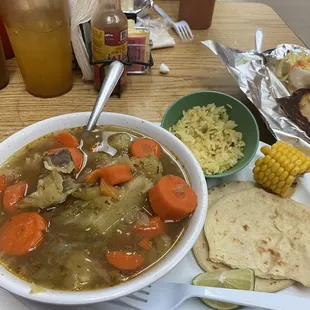 Caldo de res