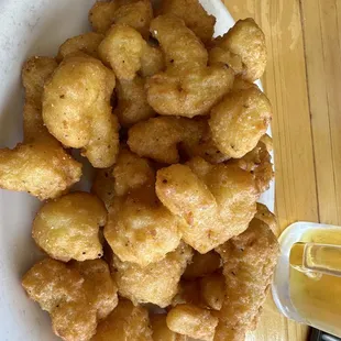 Cheesy cauliflower-- it was huge but really tasty.