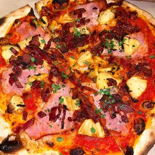 the big kahula i think i spelled that wrong lol no cheese, no peppers, added bacon #yum