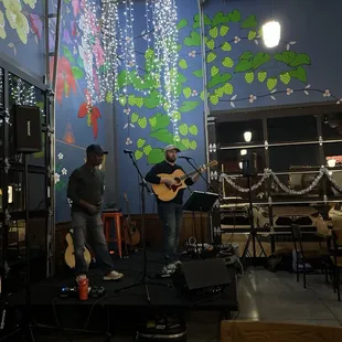 Live music at Limitless