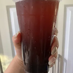 Champagne grape tea with boba