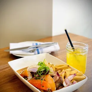 Mango Lemonade &amp; Lomo saltado
