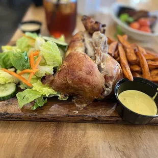 This is one of my best food spots in Oakland.. Quarter White was super on point...