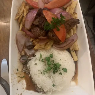 Lomo saltado