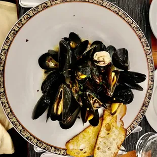 Mussels in white wine sauce