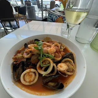 Spaghetti Nero Dinner