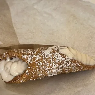 CANNOLI