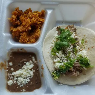 Taco de carnitas was OUTSTANDING!