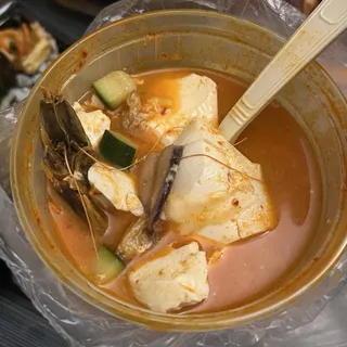 Seafood Soft Tofu Soup ()