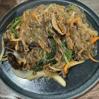 Japchae ()